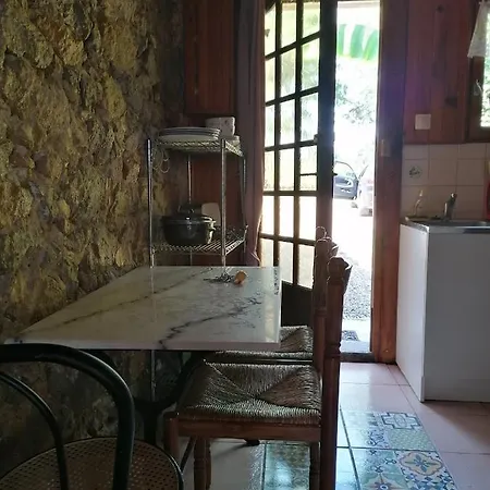 Domaine Manos Apartment